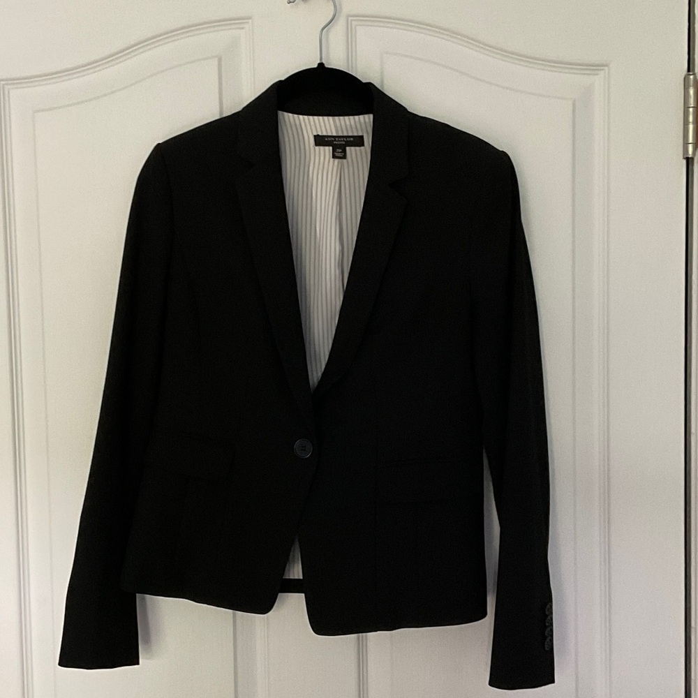 Ann Taylor Black Tailored Single-Button Blazer